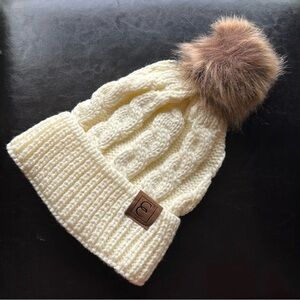 Cream Cable Knit Beanie w/ Faux Fur Pom | New Without Tags | Winter Hat